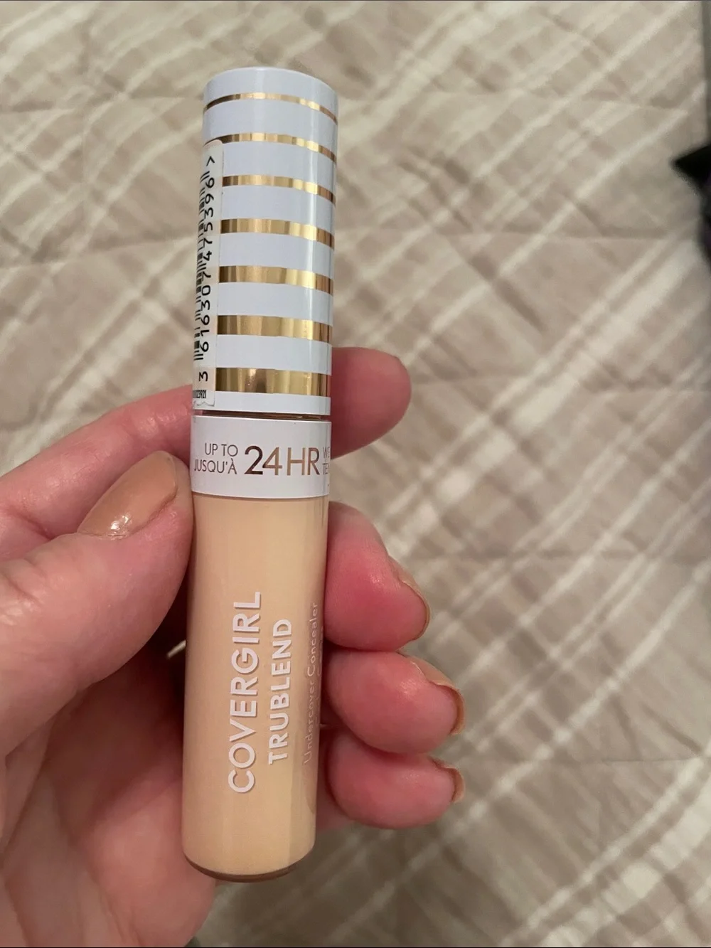 COVERGIRL TruBlend Liquid Concealer - porcelain with Gold-Trim Cap